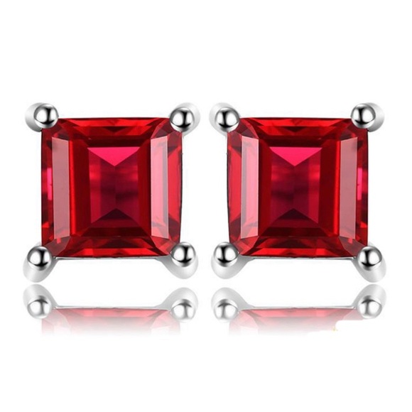 Red Cubic Zirconia Stud Fashion Earrings Brand New - Picture 1 of 2